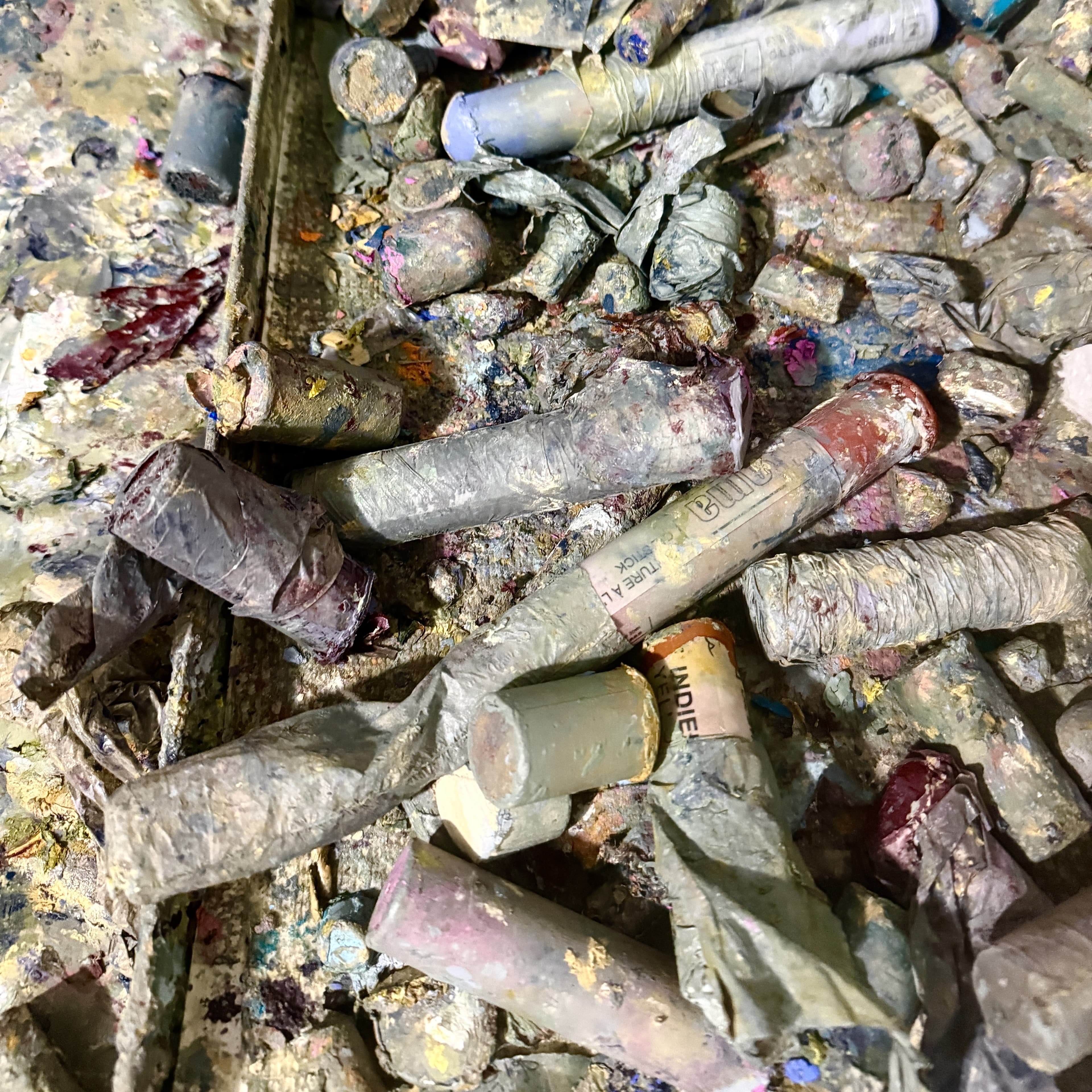 Shane Norrie used oil sticks in a studio container